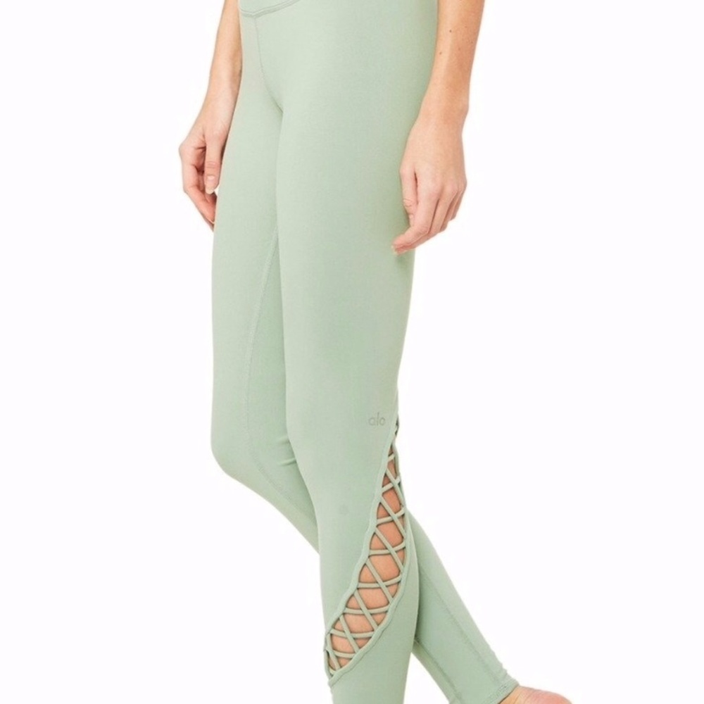 Alo Yoga Entwine Leggings Tights Sage Green - Picture 2 of 14